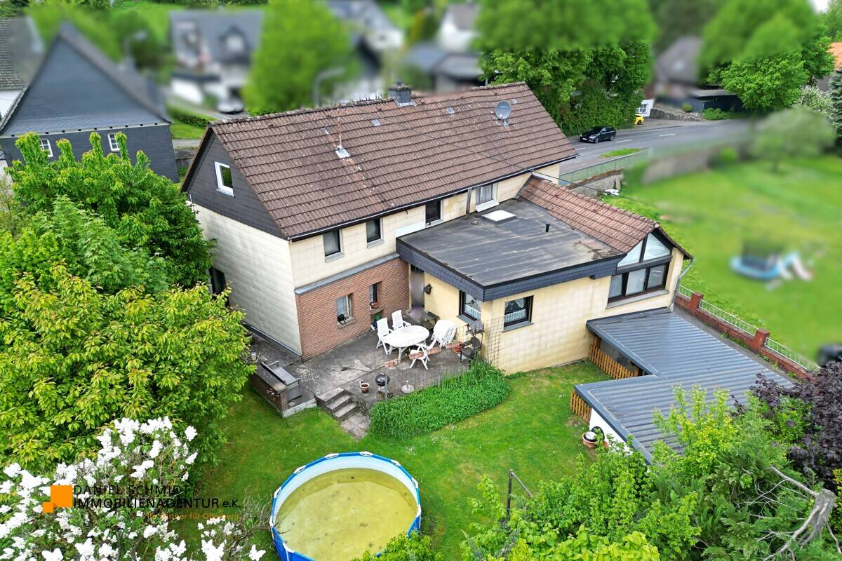 Großzügiges Wohnhaus in Hermesdorf mit Potenzial für individuelle Wohnkonzepte, 51545 Waldbröl