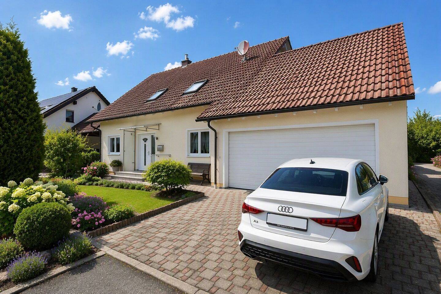 Gepflegtes 1-2 Familienhaus inkl. Doppelgarage in ruhiger & familienfreundlicher Lage in Wallhausen, 74599 Wallhausen