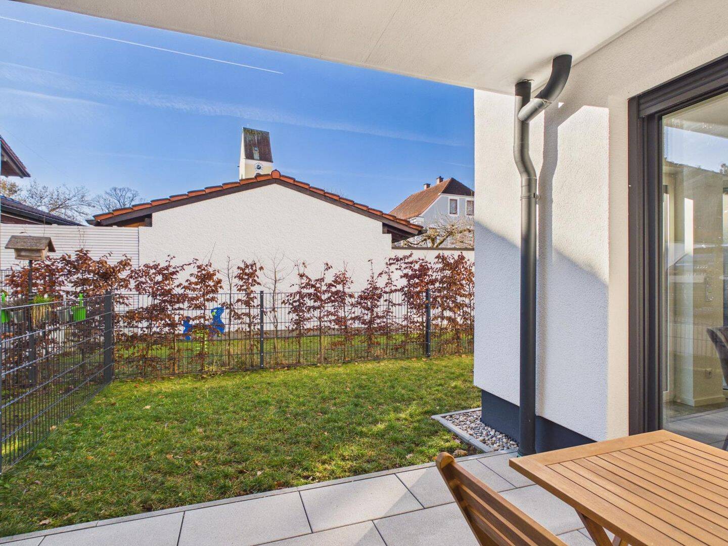 Modernes Erdgeschossglück mit Privatgarten und Tiefgaragenstellplatz, 85635 Höhenkirchen-Siegertsbrunn