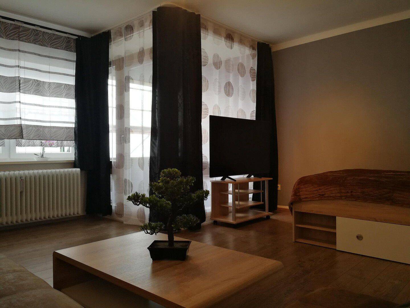 SCHÖNE 1,5 ZKB WOHNUNG MIT EINBAUKÜCHE UND BALKON IN EINEM GEPFLEGTEN HAUS, 38444 Wolfsburg (Detmerode Hattorf Heiligendorf Rabenberg Westhagen)