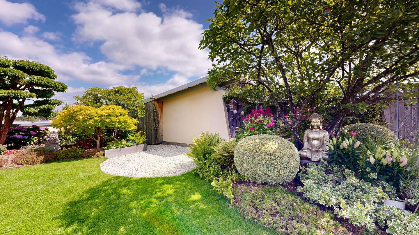 Einzigartige 3,5-Zimmer-Wohnung mit traumhaftem Dachgarten in Ottobrunn, 85521 Ottobrunn