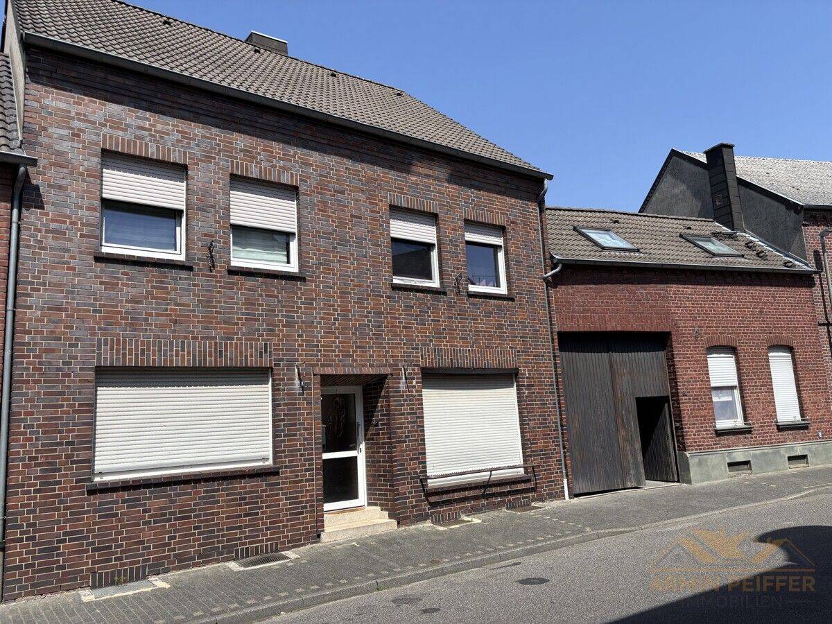 Kleines Anlageobjekt (3 Wohneinheiten) in Erkelenz-Venrath mit Entwicklungspotential, 41812 Erkelenz