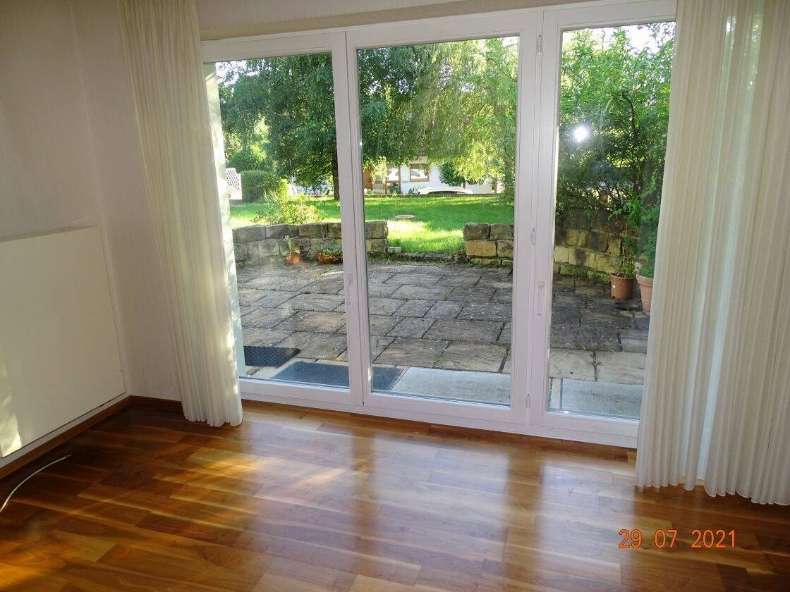 Schöne Wohnung in einem gepflegten EFH mit Wellnessbereich, Terrasse und großem Garten!, 72411 Bodelshausen