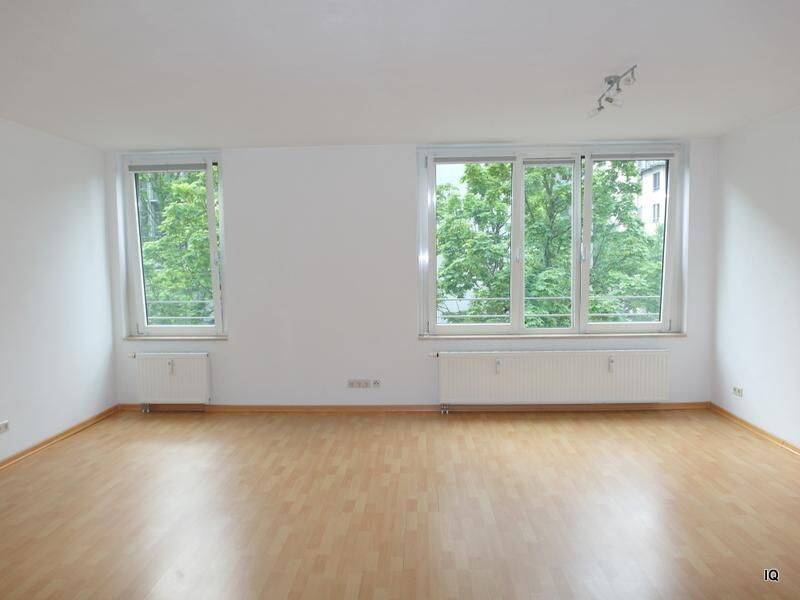 Ab Mitte Sept. 2026: Singlewohnung im Waldschlösschenareal * Laminatboden wird noch neu verlegt, 1099 Dresden