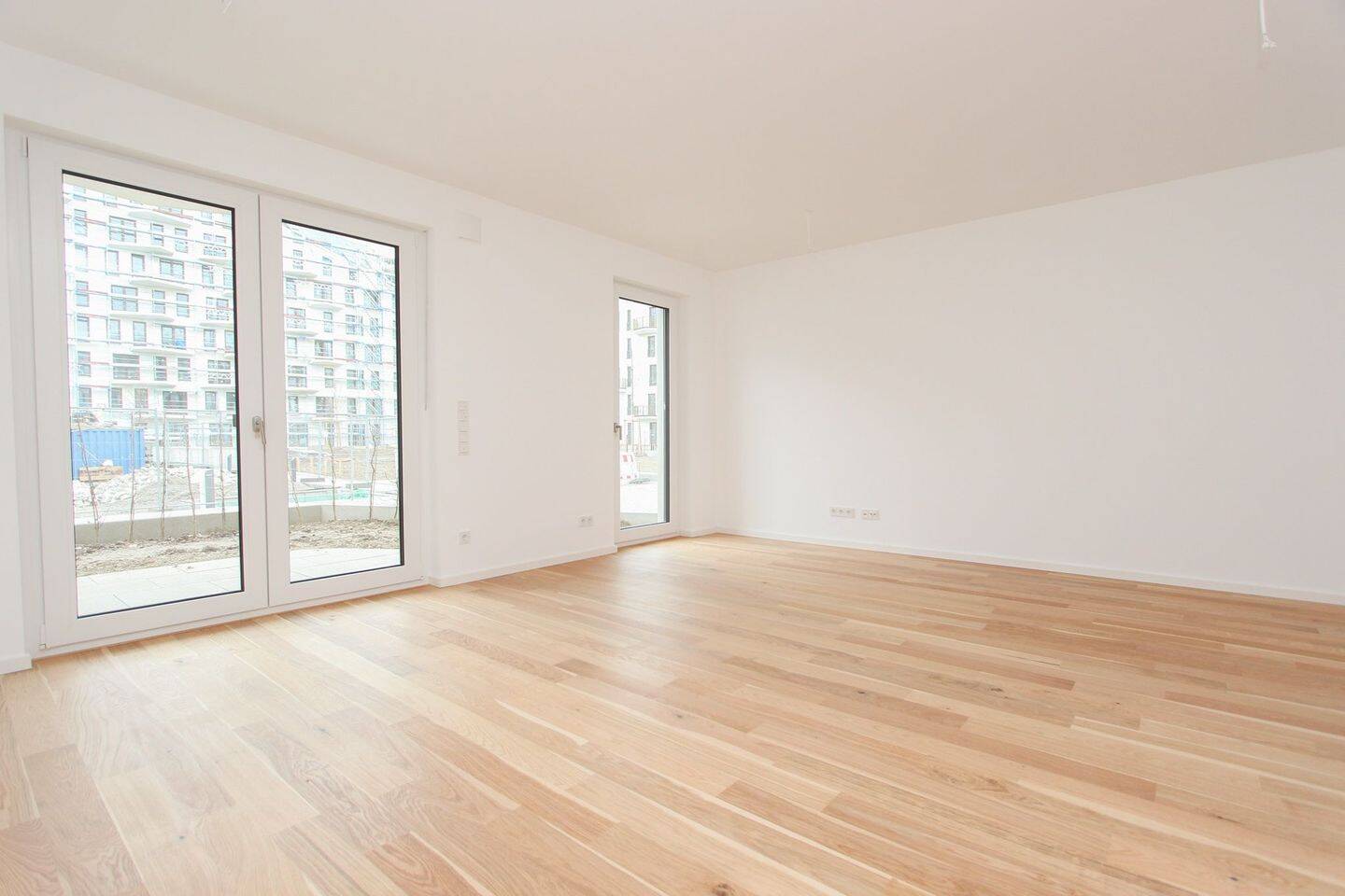 2-Zimmer-Erdgeschosswohnung mit großem Garten, 81379 München (Sendling Sendling-Westpark Thalk. Obersendl.-Forsten-Fürstenr.-Solln)