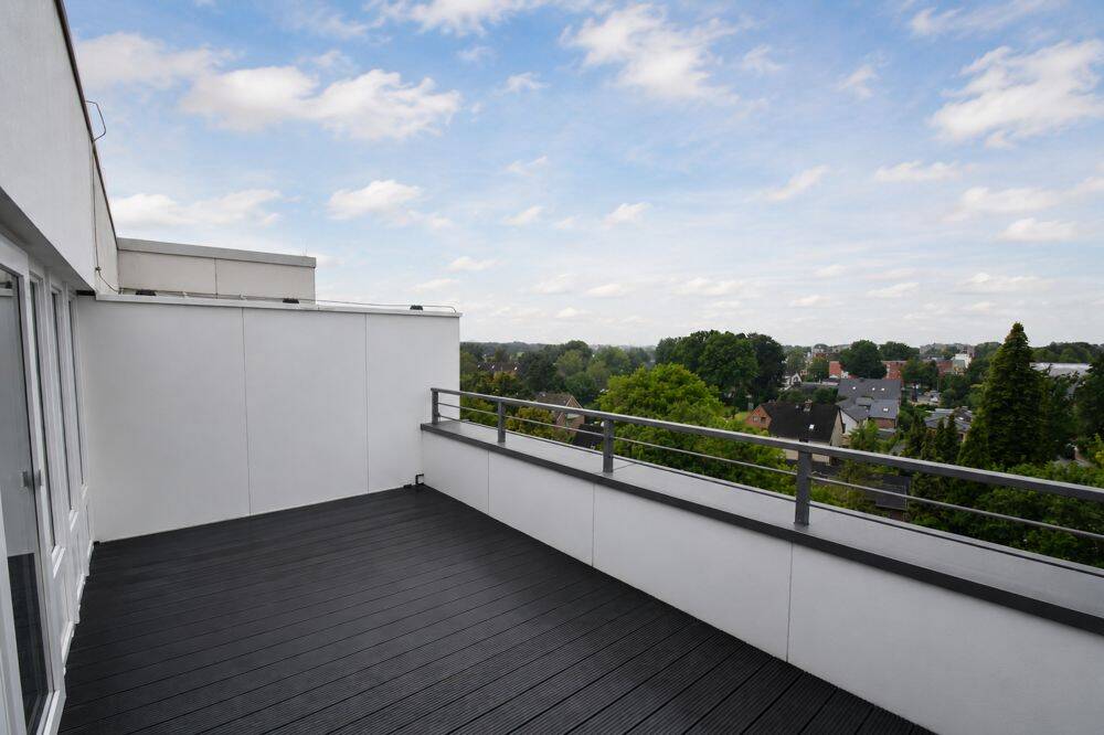 Sanierte 2-Zimmer-Penthousewohnung im 9. Obergeschoss mit großzügiger Dachterrasse, 21509 Glinde