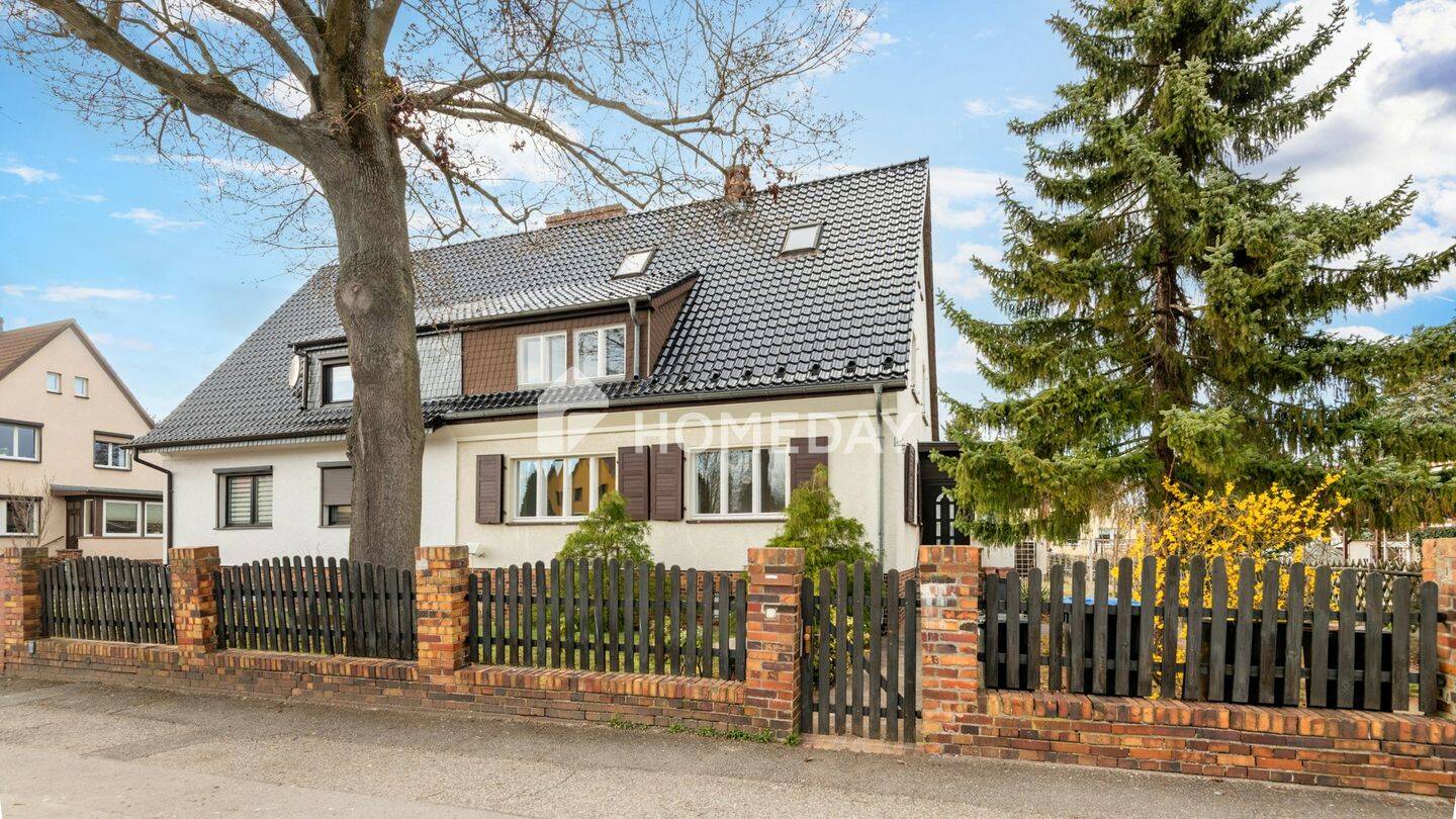 Ihr neues Kapitel beginnt hier: Doppelhaushälfte mit sechs Zimmern, Keller, Garten und Kamin, 16515 Oranienburg