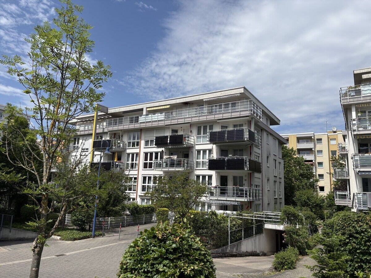 „Penthouse-Feeling“ 3-Zimmer-Wohnung mit Dachterrasse in beliebter Wohnlage, 65197 Wiesbaden (Biebrich Dotzheim Wiesbaden)