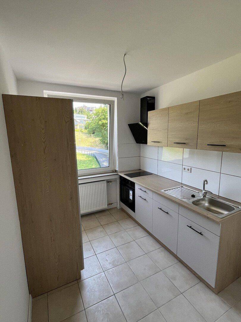 Frisch renovierte Wohnung mit 2,5 Zimmern, Balkon und Küche, 45257 Essen (Byfang Fischlaken Kupferdreh)