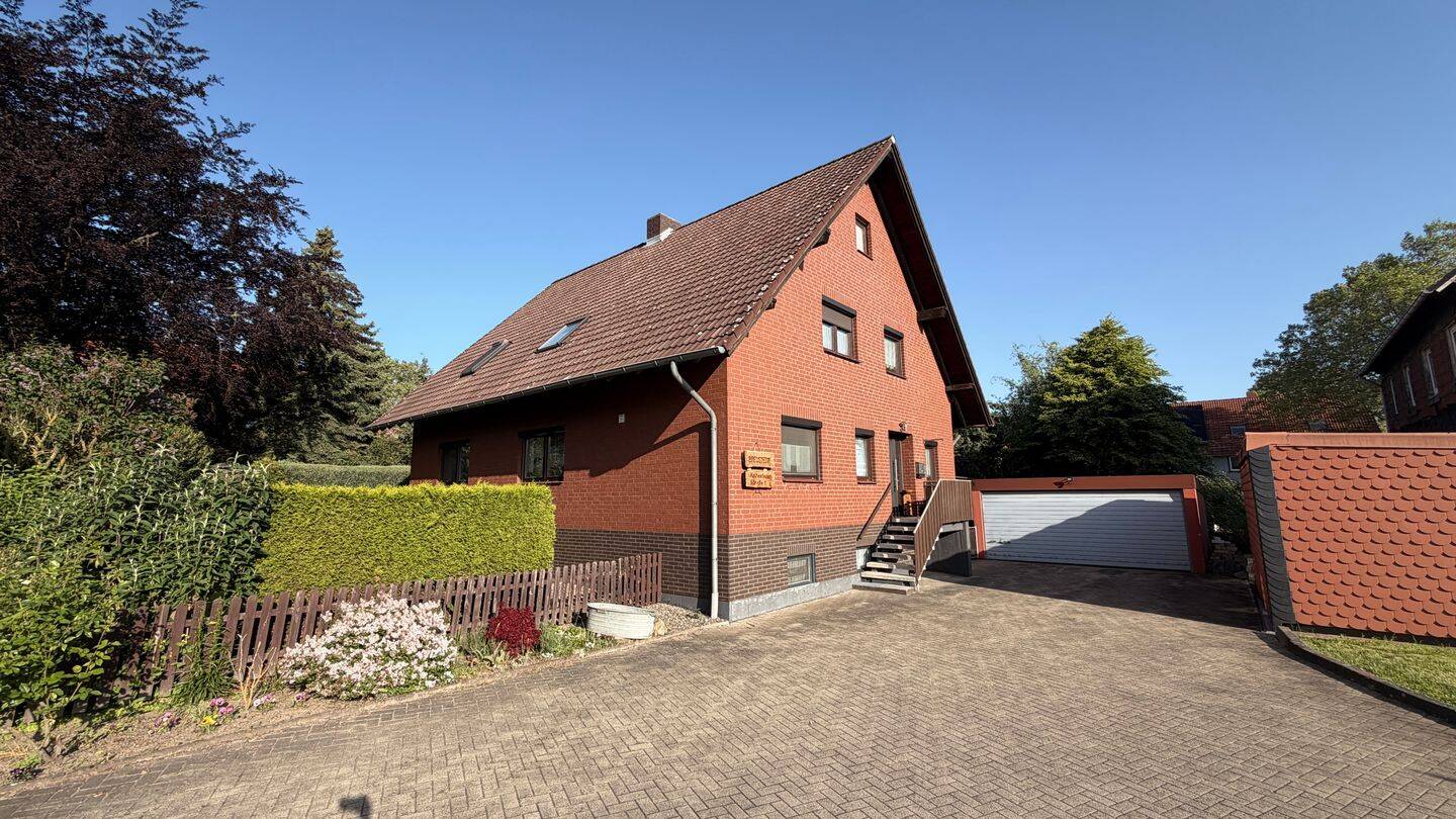 Haus kaufen in Bad Harzburg: Gepflegtes Ein- bis Zweifamilienhaus mit großem Grundstück!, 38667 Bad Harzburg