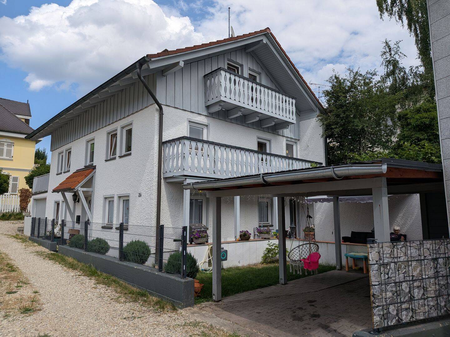 Renoviertes EFH mit 2Terrassen u 2Balkonen auf kleinem Grundstück, 84140 Gangkofen