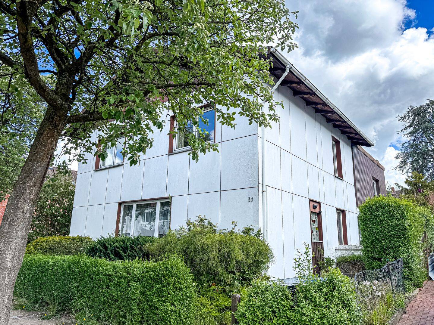 Freistehendes Ein- / Zweifamilienhaus mit Garage in Kiel-Ellerbek, 24148 Kiel (Ellerbek Wellingdorf)
