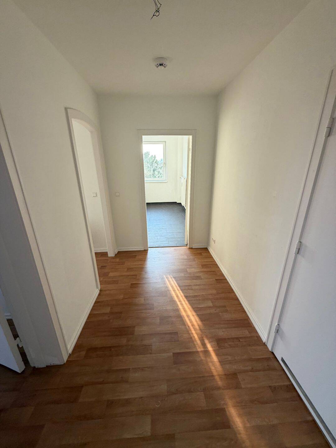 Bitte unsere Fragen beachten! HH-Farmsen, 2,5 Zimmer Wohnung im 7.OG mit Balkon, 22159 Hamburg (Wandsbek Bramfeld Farmsen-Berne Sasel Tonndorf)