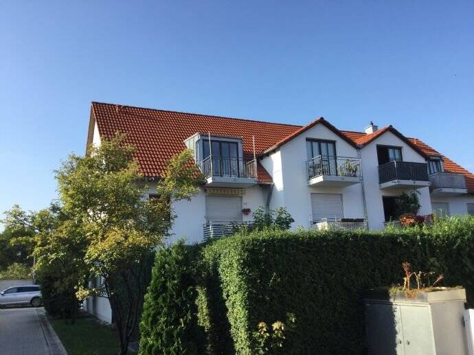 Helle 2 Zimmer DG Wohnung in kleiner Wohnanlage in Neufahrn bei Freising, 85375 Neufahrn b. Freising