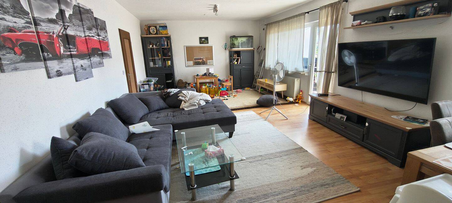 Lichtdurchflutete 4 Zimmer Wohnung mit großem Balkon, 64646 Heppenheim (Bergstraße)