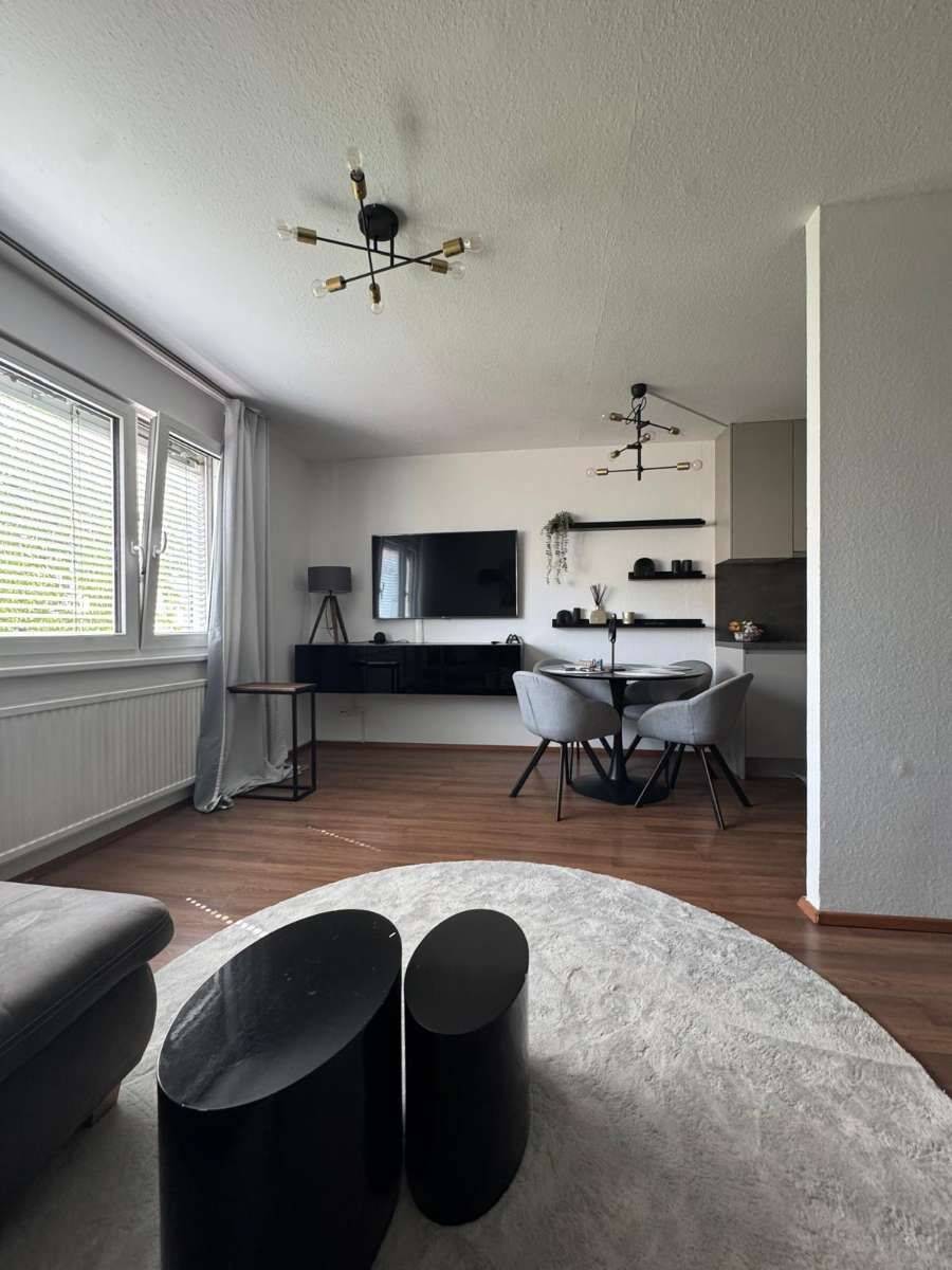 Renovierte 1,5-Zimmer,-Wohnung mit Einbauküche, 71701 Schwieberdingen