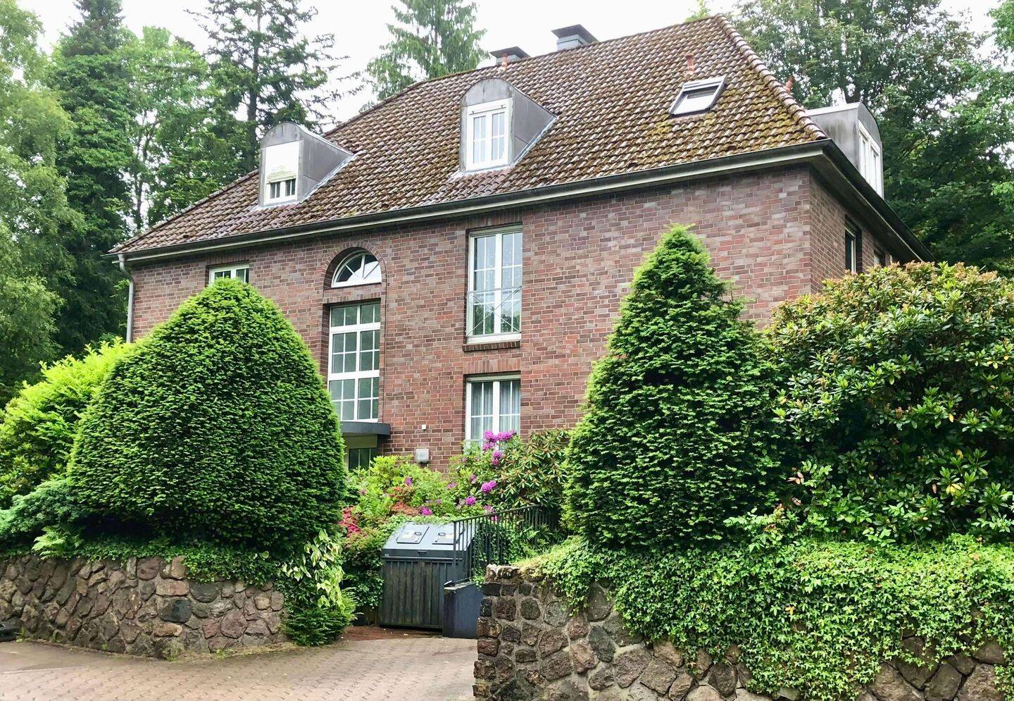 Zentral und ruhig zugleich – Terrassenwohnung im Herzen von Hamburg Volksdorf, 22359 Hamburg (Wandsbek Bergstedt Rahlstedt Volksdorf)