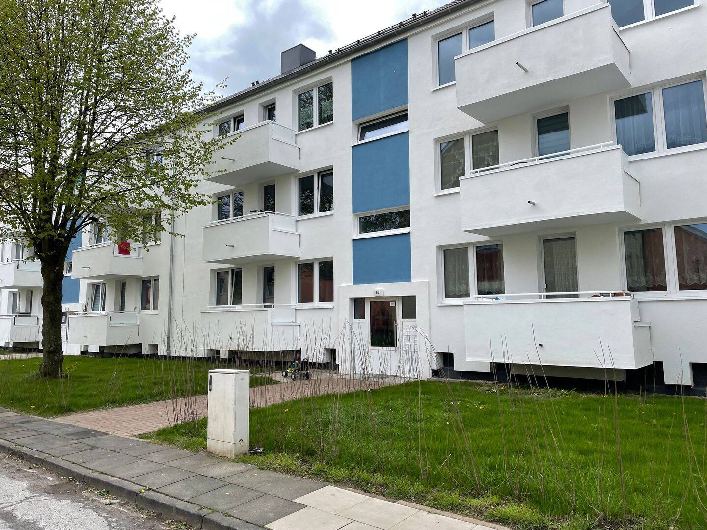 Modernisierte 3 Zimmer Wohnung: Frisch renoviert und bereit zum Einzug!, 32130 Enger