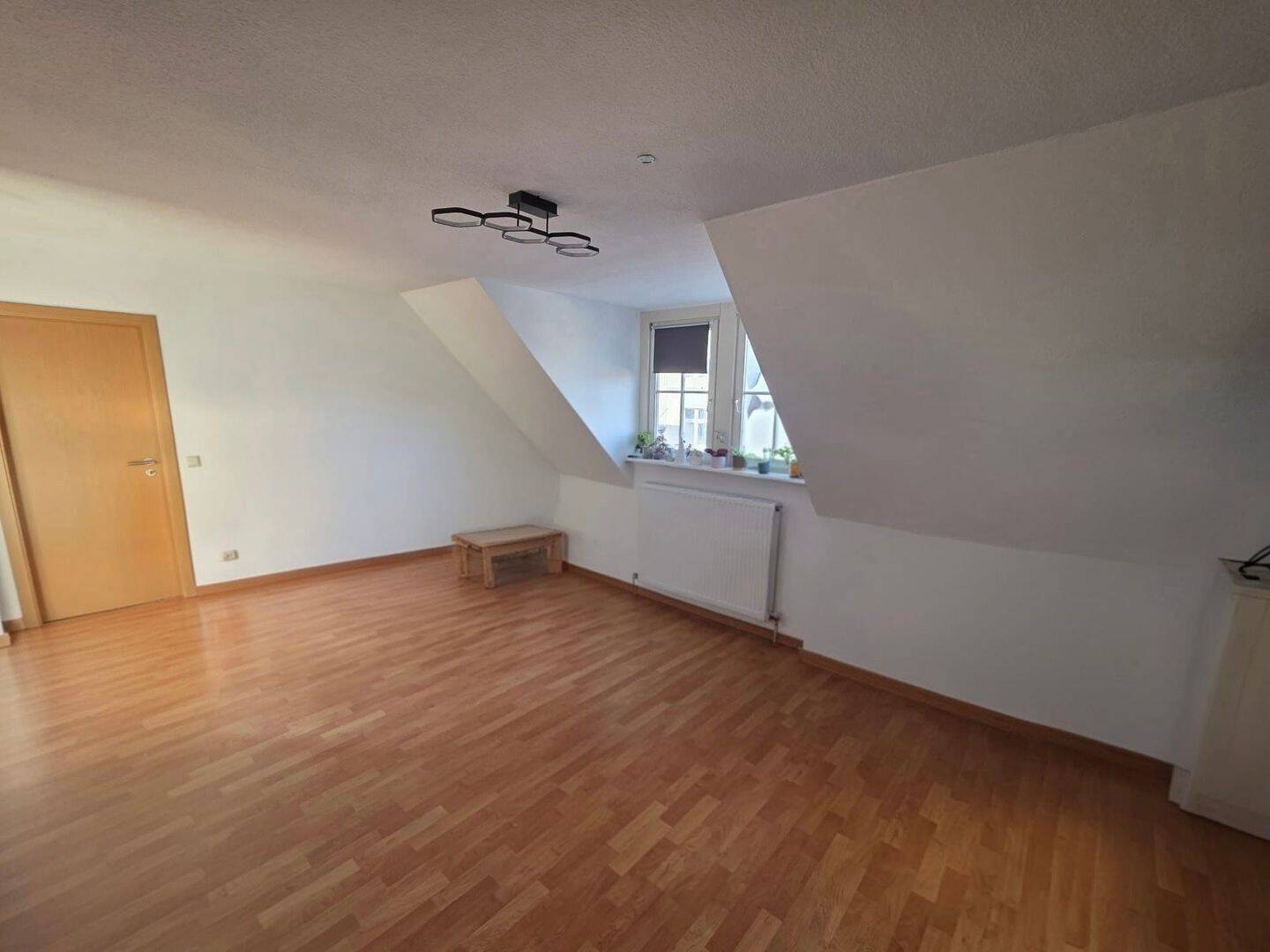Helle Dachgeschosswohnung im Zentrum der Altstadt, 39240 Calbe (Saale)