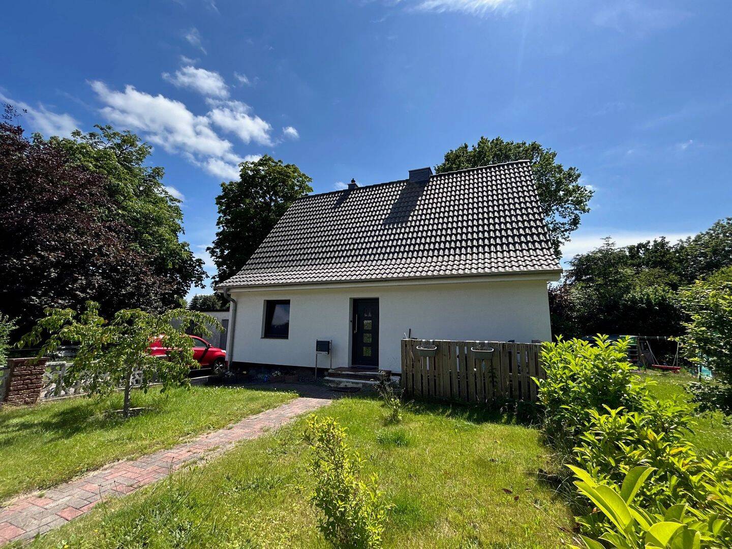 Modernisiertes Einfamilienhaus mit großem Grundstück- ruhig gelegen, große Stellplätze,geringe Heizkosten, 25594 Vaale