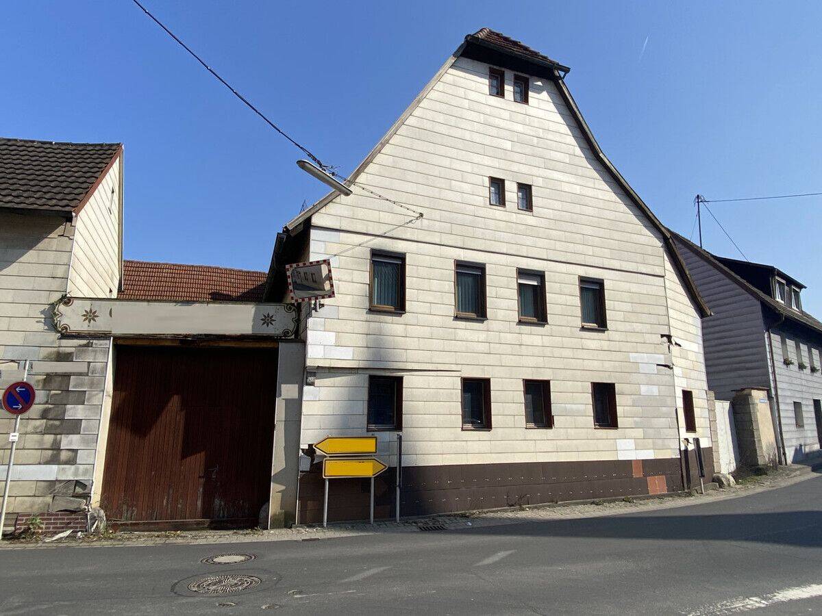 Ein Stück Mühlbacher Geschichte wartet auf neues Leben – Zwei Wohn- und Geschäftshäuser & separater Garten, 97753 Karlstadt