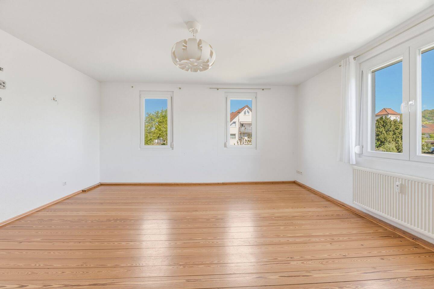 Altbaucharme mit modernem Wohnkomfort – 3-Zimmer-Wohnung im Obergeschoss mit Süd-West-Balkon, 73235 Weilheim an der Teck
