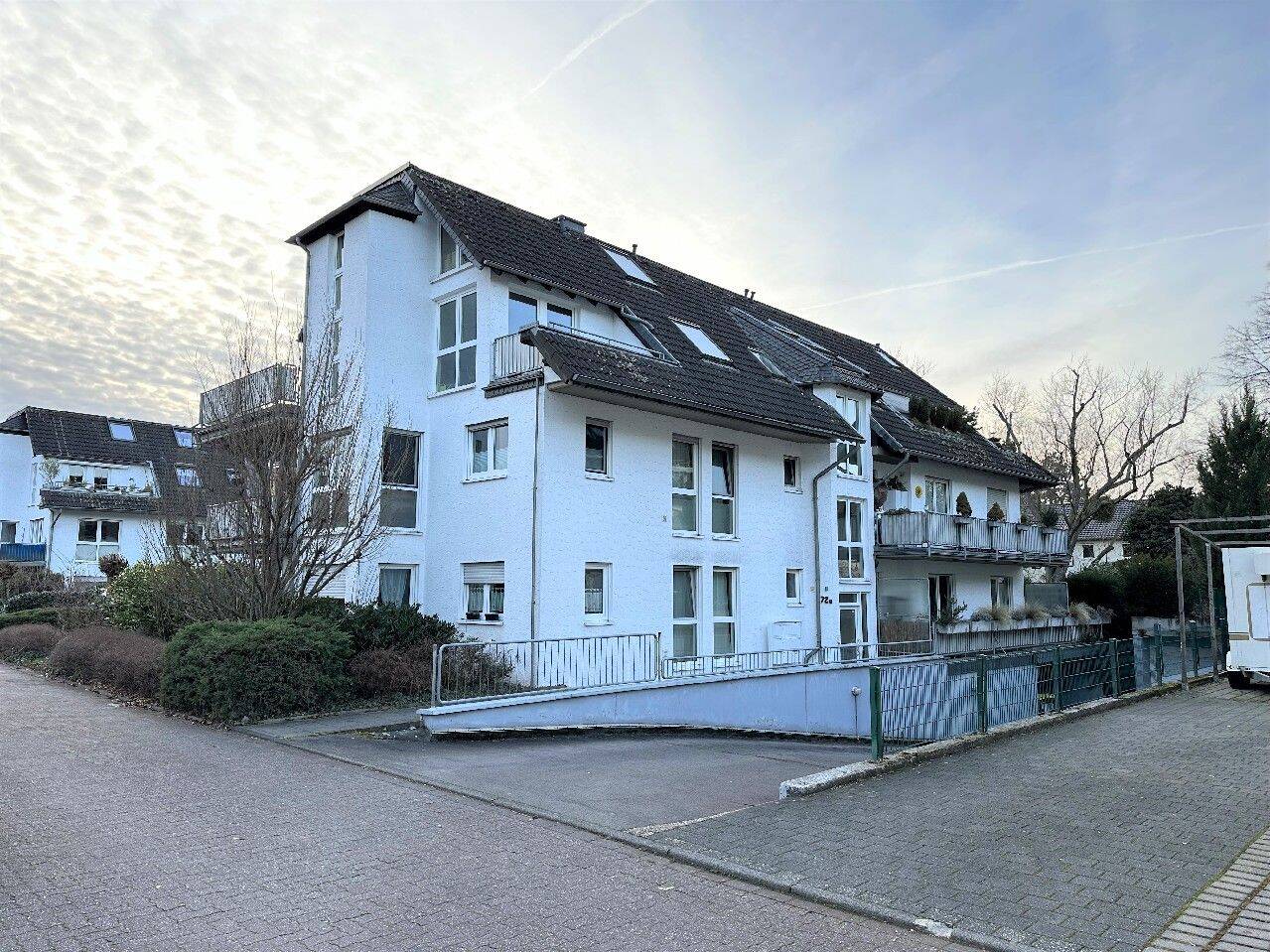 Rheinnähe! Appartement mit Terrasse und Stellplatz in bester Lage von Beuel-Mitte, 53227 Bonn