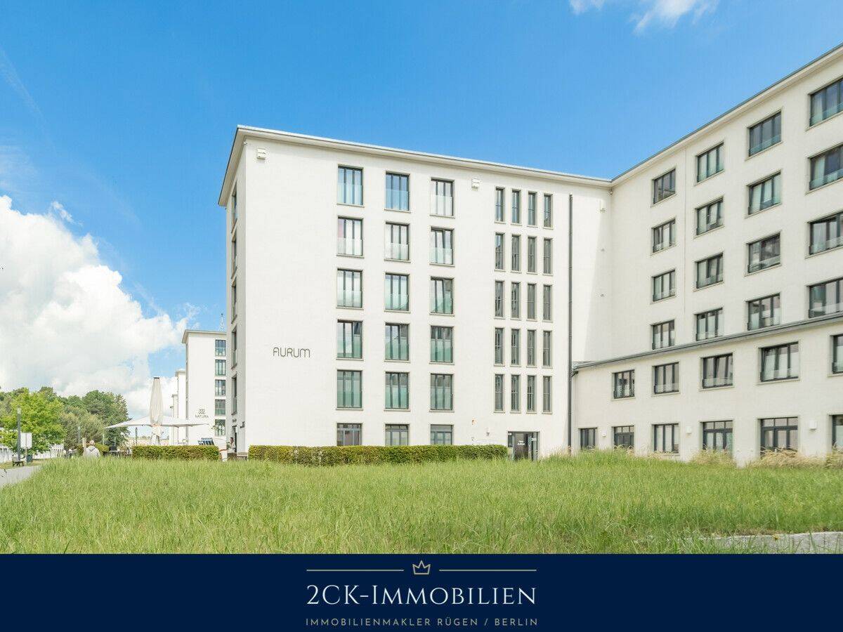 Meeresseite Binz-Prora: Hochwertig möblierte 83m² Luxuswohnung mit großem Balkon & Stellplatz!, 18609 Binz