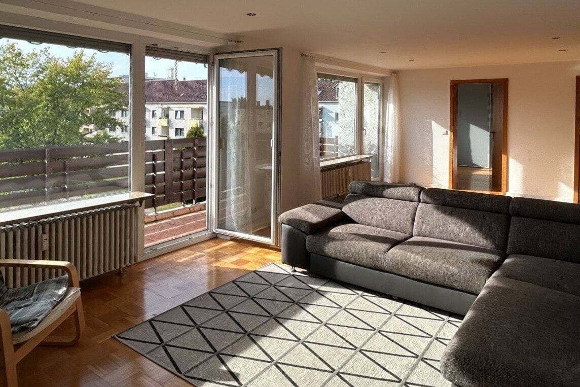 Zu Vermieten: 3 – Zimmer – Wohnung mit Balkon in Straubing Süd, 94315 Straubing
