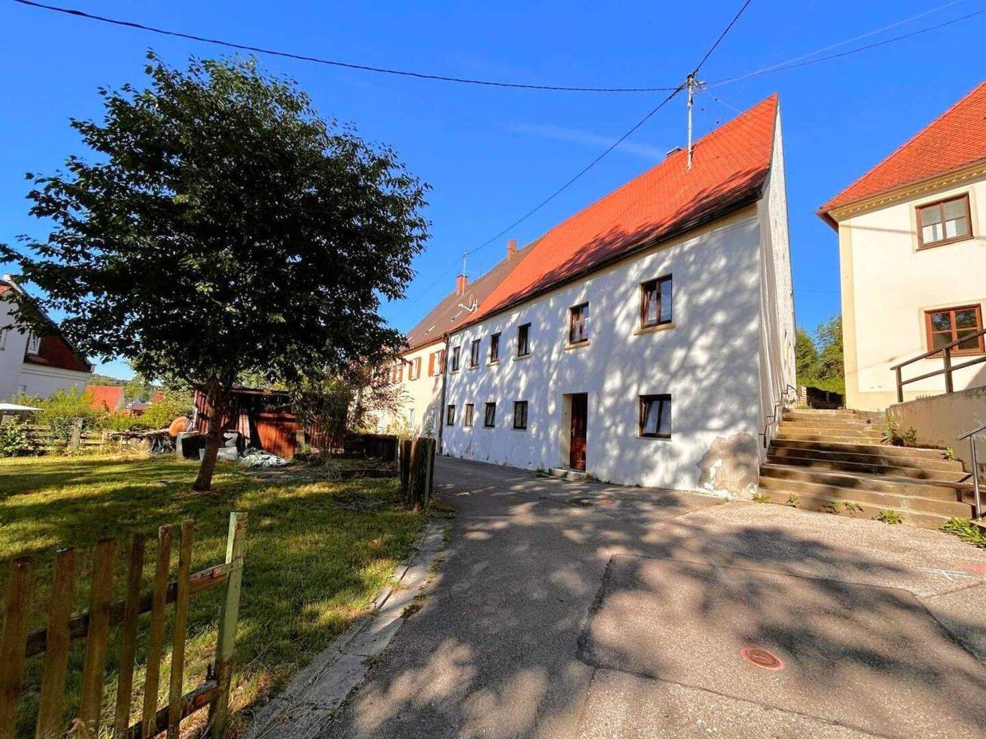 Denkmalgeschütztes Zweifamilienhaus mit Garten in der ehemaligen Klosteranlage von Kaisheim – ca. 5km von Donauwörth Zentrum, 86687 Kaisheim