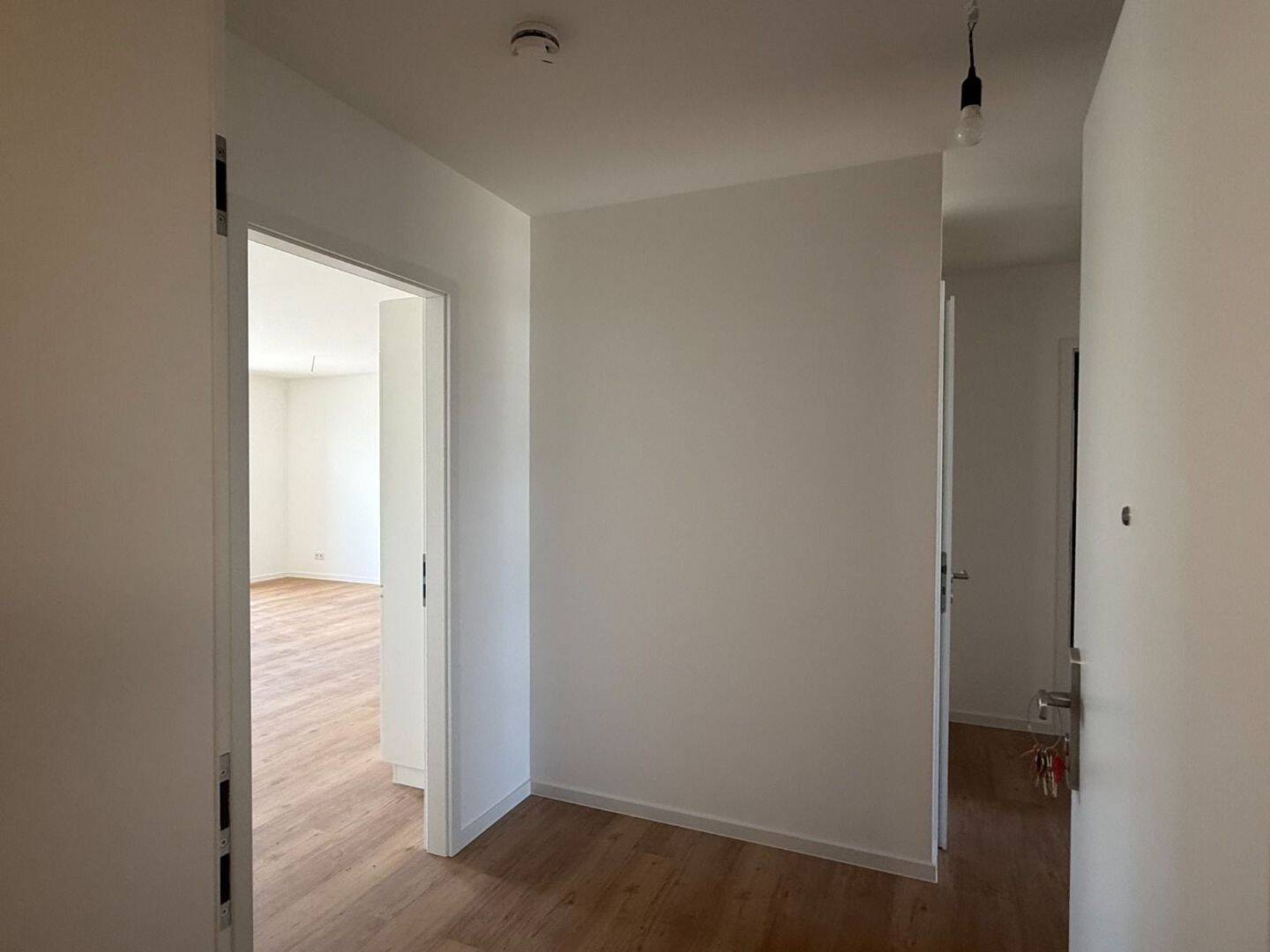 3-Zimmer-Wohnung mit Balkon, Einbauküche und Dusche. Erstbezug!, 14612 Falkensee