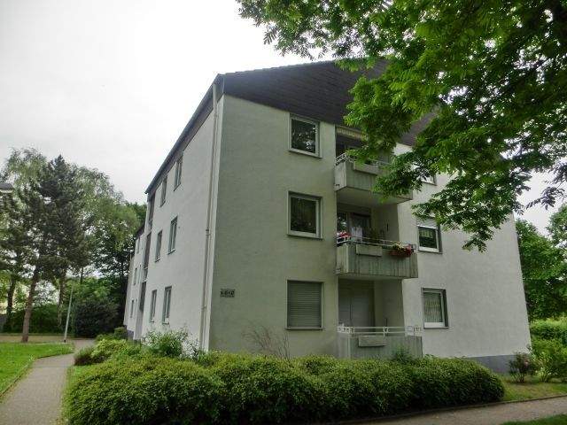 ACHTUNG SOMMERAKTION ! Provisionsfrei! Renovierte, vermietete 3,5- ETW mit Balkon in Katernberg!, 45327 Essen (Katernberg Stoppenberg)