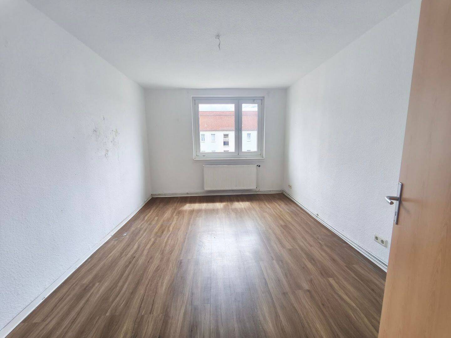 Drei Zimmer*Balkon*Modernes Badezimmer, 6217 Merseburg