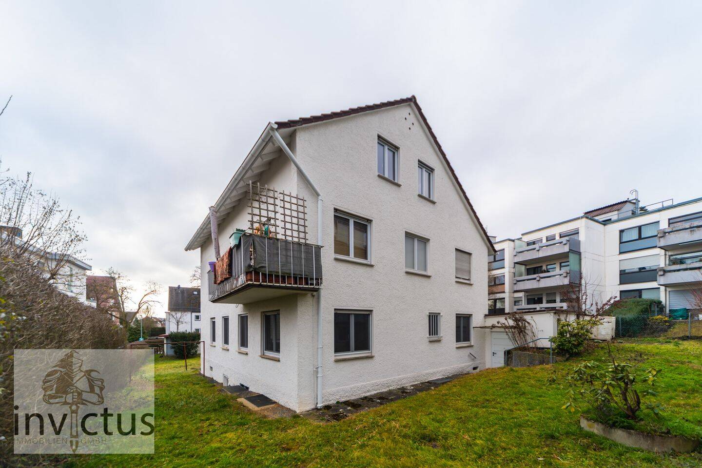 Bestlage Sillenbuch: 3-Familienhaus mit zwei verfügbaren Wohnungen und Wertsteigerungspotenzial, 70619 Stuttgart (Heumaden Lederberg Riedenberg Sillenbuch)