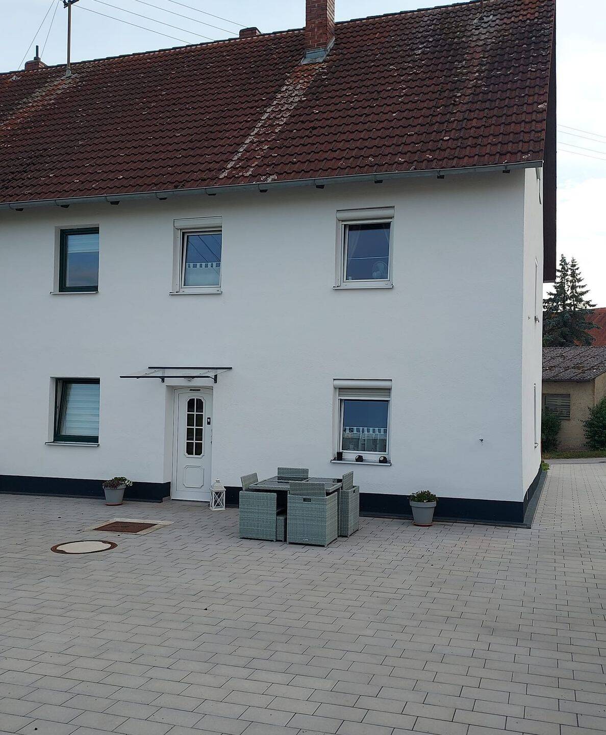 Schön renovierte DHH mit Garten, 93309 Kelheim