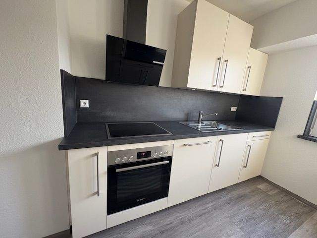 Modernisierte 5-Zimmer-Wohnung mit 1 Balkon & Einbauküche – zentrale Lage Müllheim Stadtmitte, 79379 Müllheim