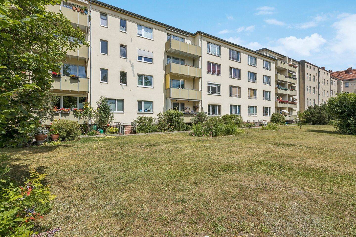Gut geschnittene 1-Zimmer-Wohnung in Hakenfelde mit Stellplatz, 13587 Berlin (Spandau Hakenfelde Kolonie Wannseeaten Siedl. Wohnsiedlung Hakenfelde)