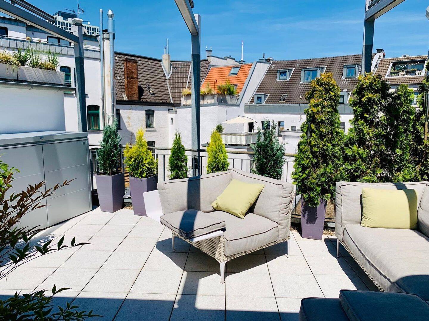 Exklusives Penthouse-Maisonette mit zwei Dachterrassen über den Dächern Kölns direkt im Stadtzentrum
