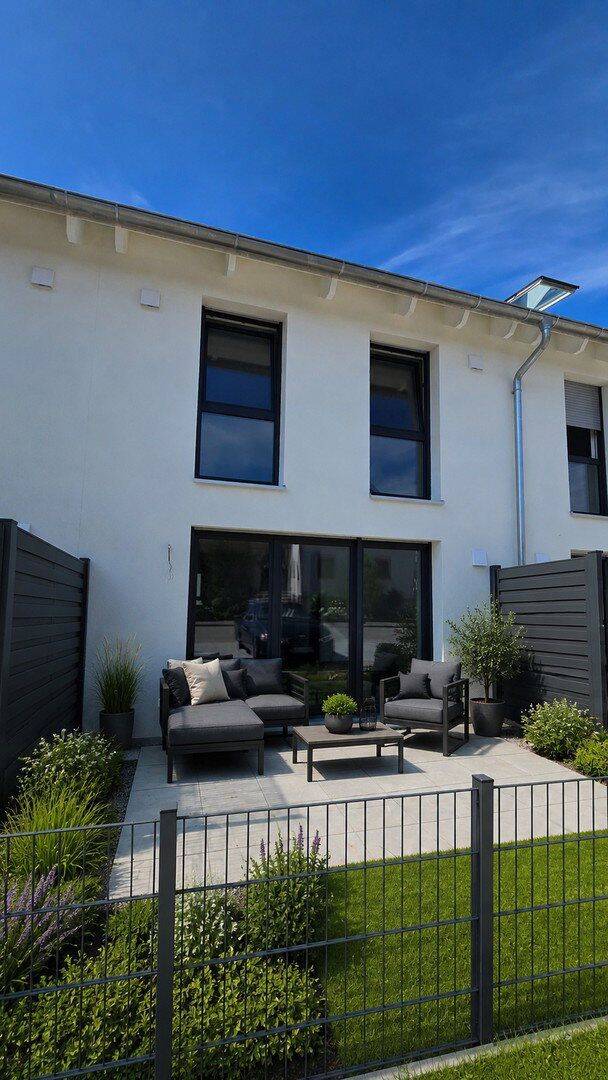 Platz für die ganze Familie – Neubau-Reihenmittelhaus mit 4 Schlafzimmern u. zwei Bädern – Erstbezug, 79336 Herbolzheim