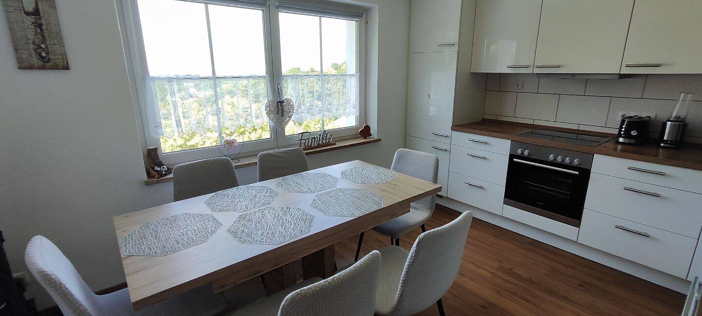 Schöne 3 Zimmerwohnung mit Garten und schönem Ausblick, 94577 Winzer