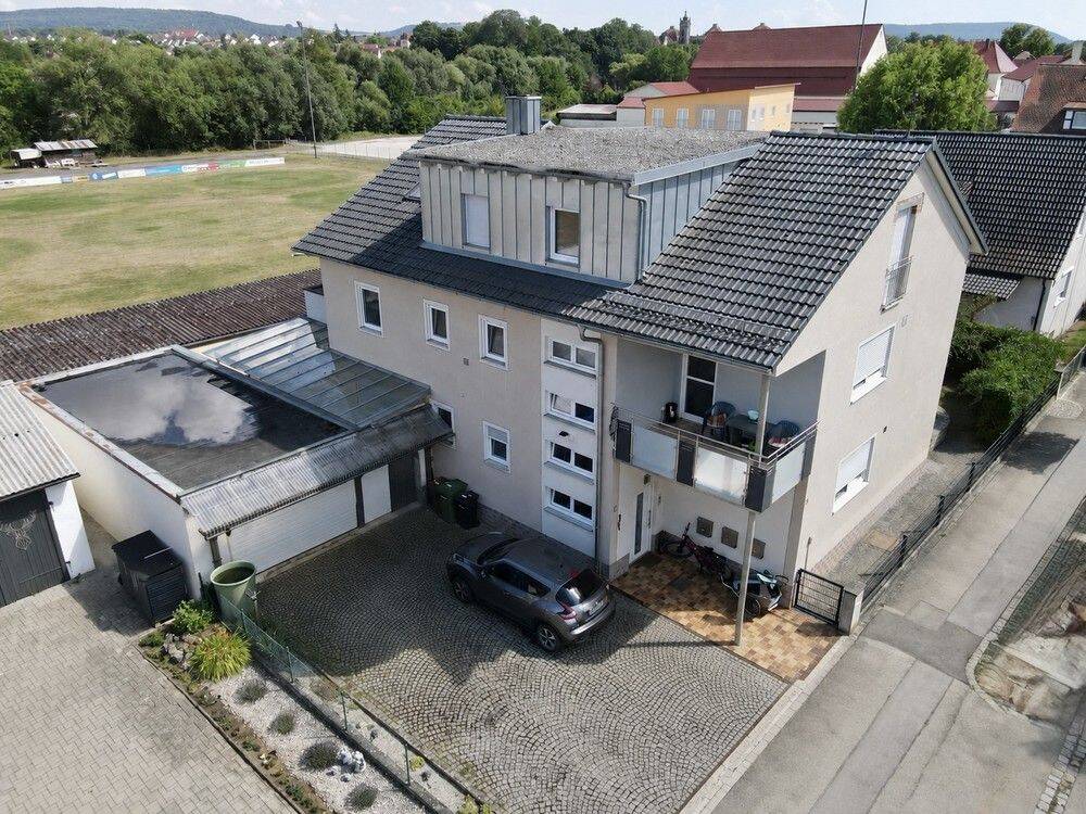 Mehrfamilienhaus mit Garage und Garten, 91792 Ellingen