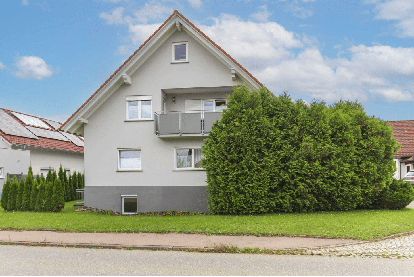 Helle 2-Zimmer-Wohnung mit Gartenmitbenutzung, EBK & Stellplatz in ruhiger Lage von Schramberg-Waldmössingen, 78713 Schramberg