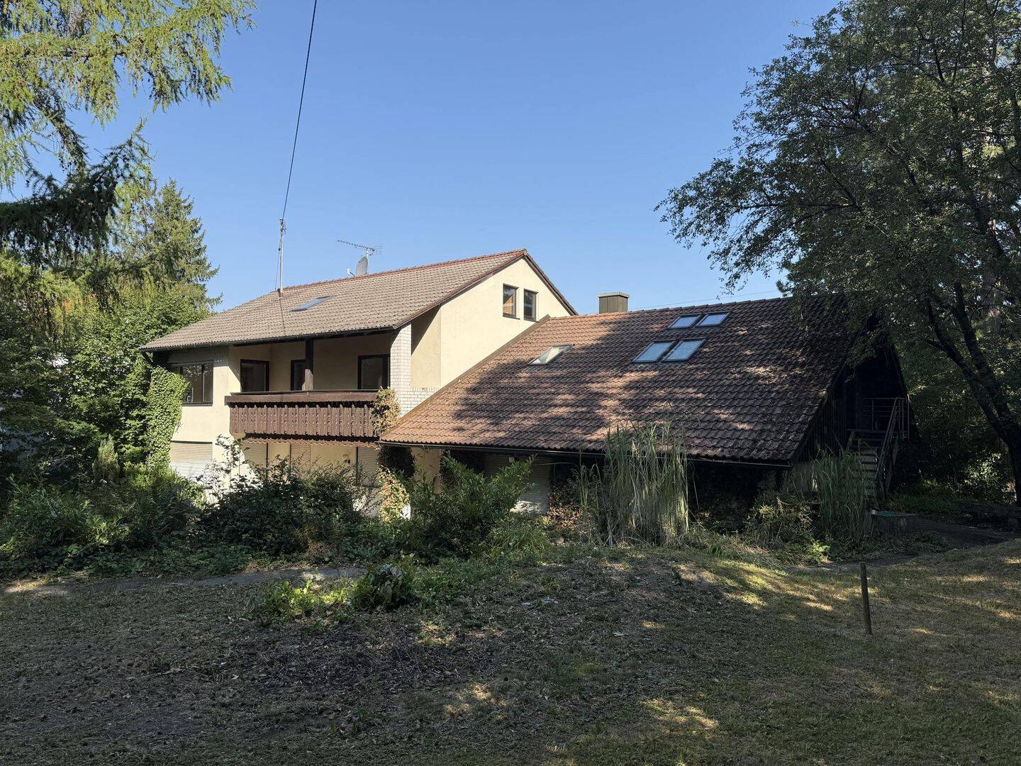 Oase im Grünen mit großem Potenzial: Zweifamilienhaus mit parkähnlichem Garten bzw. Baugrund, 86807 Buchloe