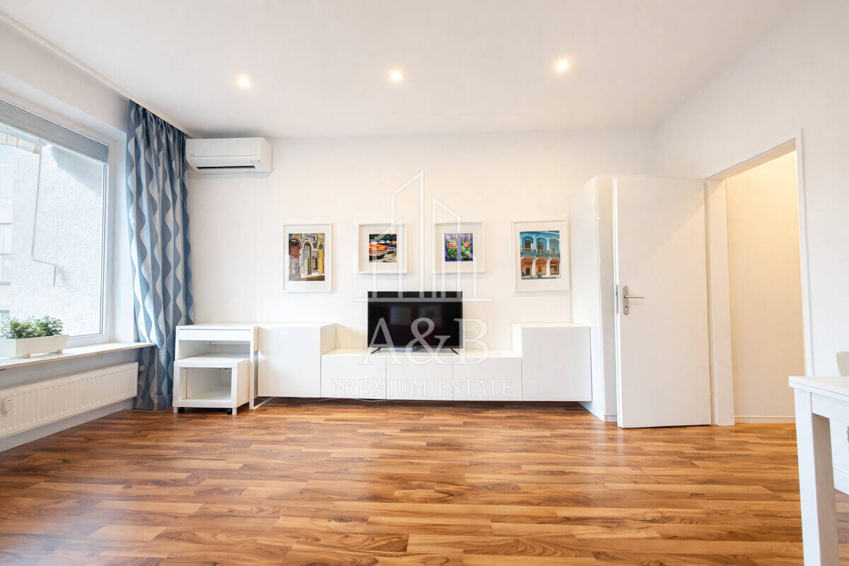 ** Stilvoll möbliertes Apartment mit beeindruckendem Ausblick auf die Burg **, 67098 Bad Dürkheim