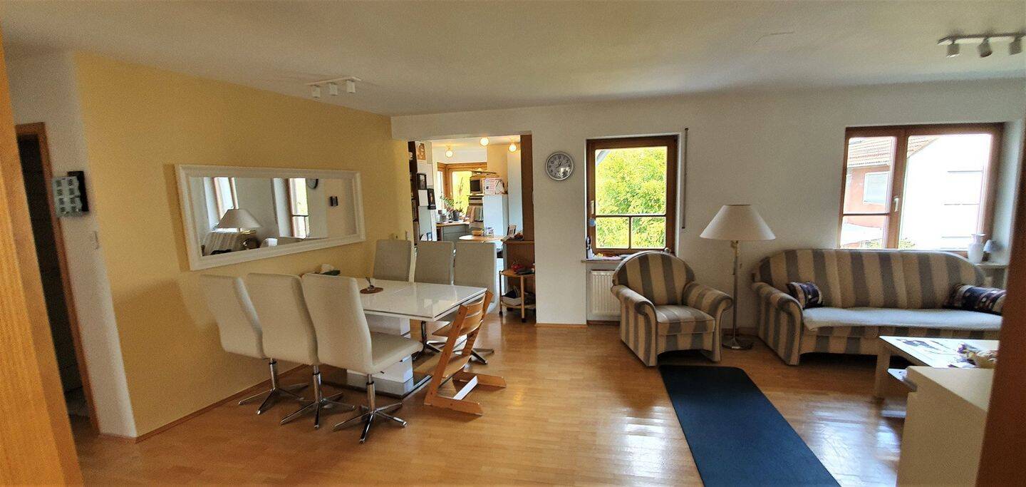 Großzügige 6-Zimmer-Maisonettewohnung mit Südbalkon und Garage nahe Marienbergpark, 90411 Nürnberg