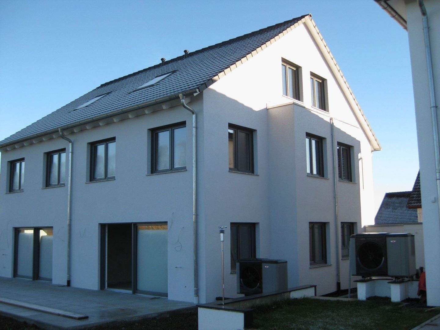 Provisionsfrei: DHH: Neubau in Ortsrandlage mit Aussicht, 71083 Herrenberg