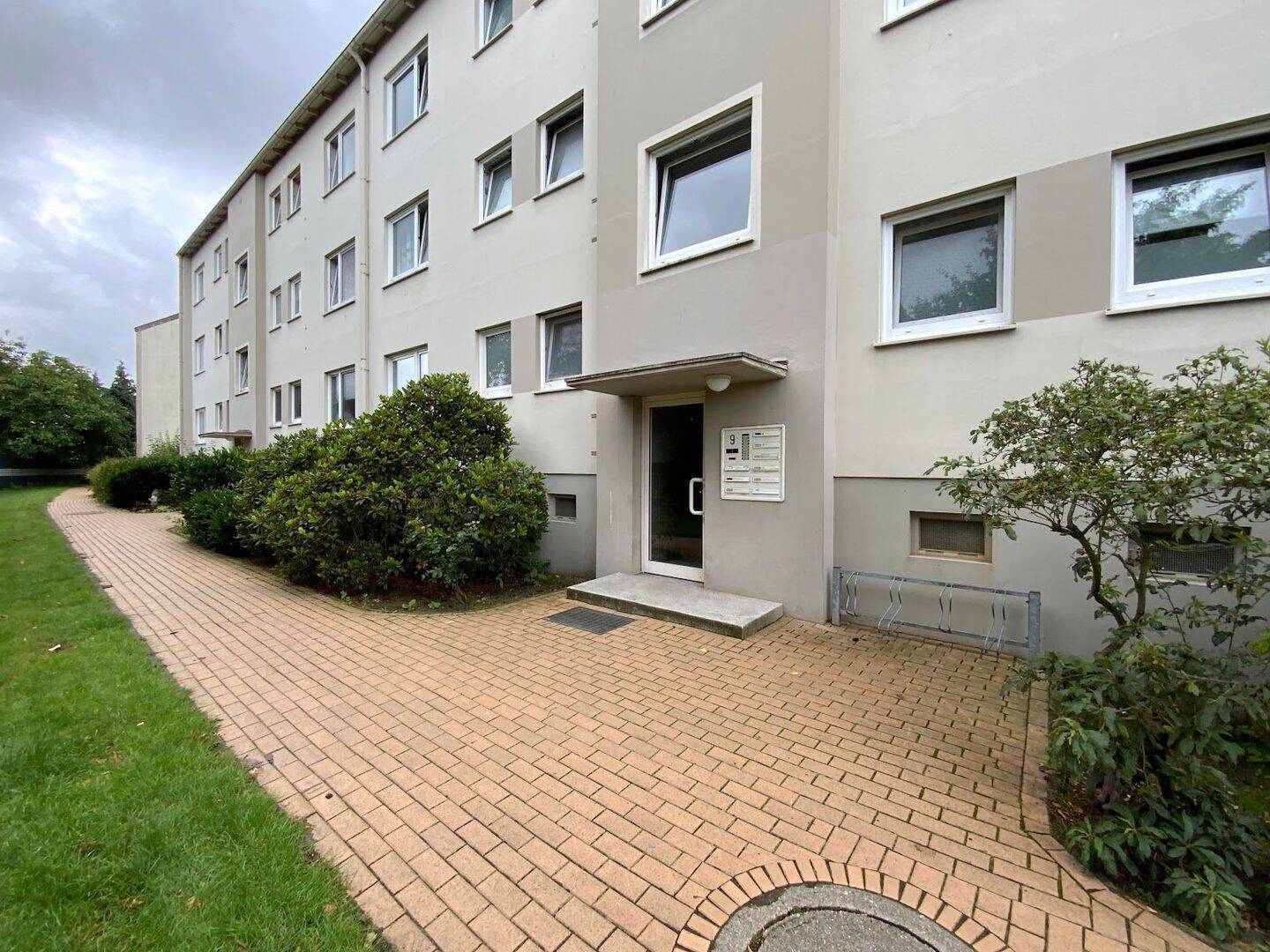Nachmieter für 2 Zimmer Wohnung gesucht !, 27749 Delmenhorst (Düsternort Mitte Schafkoven/Donneresch Stickgras/Annenriede)