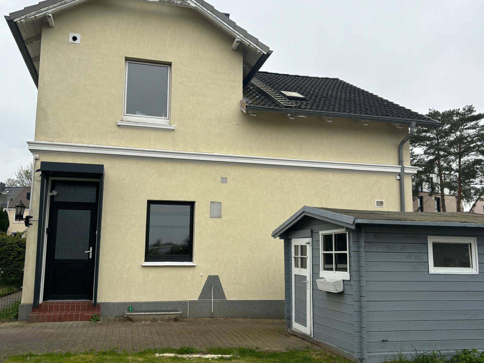 🏡 Zwei Wohnungen in einem Haus mit Garten & Stellplätzen –  ideal für zwei Familien – Hamburg-Sülldorf, 22589 Hamburg (Altona Blankenese Iserbrook Osdorf Sülldorf)