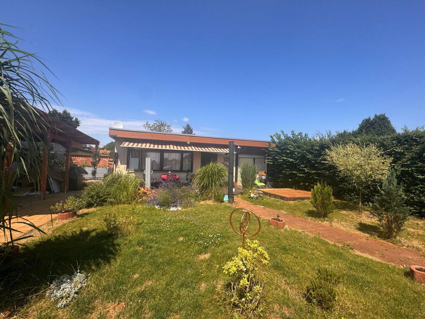 Möbliertes Bungalow direkt am Barleber See Magdeburg zu vermieten – Privat, kein Verkauf, 39126 Magdeburg (Barleber See Gewerbegebiet Nord Industriehafen Neustädter See Rothensee)