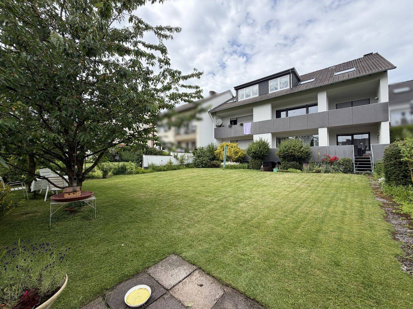 3-Zimmer-Erdgeschosswohnung mit Gartenanteil und Garage in Bad Driburg, 33014 Bad Driburg